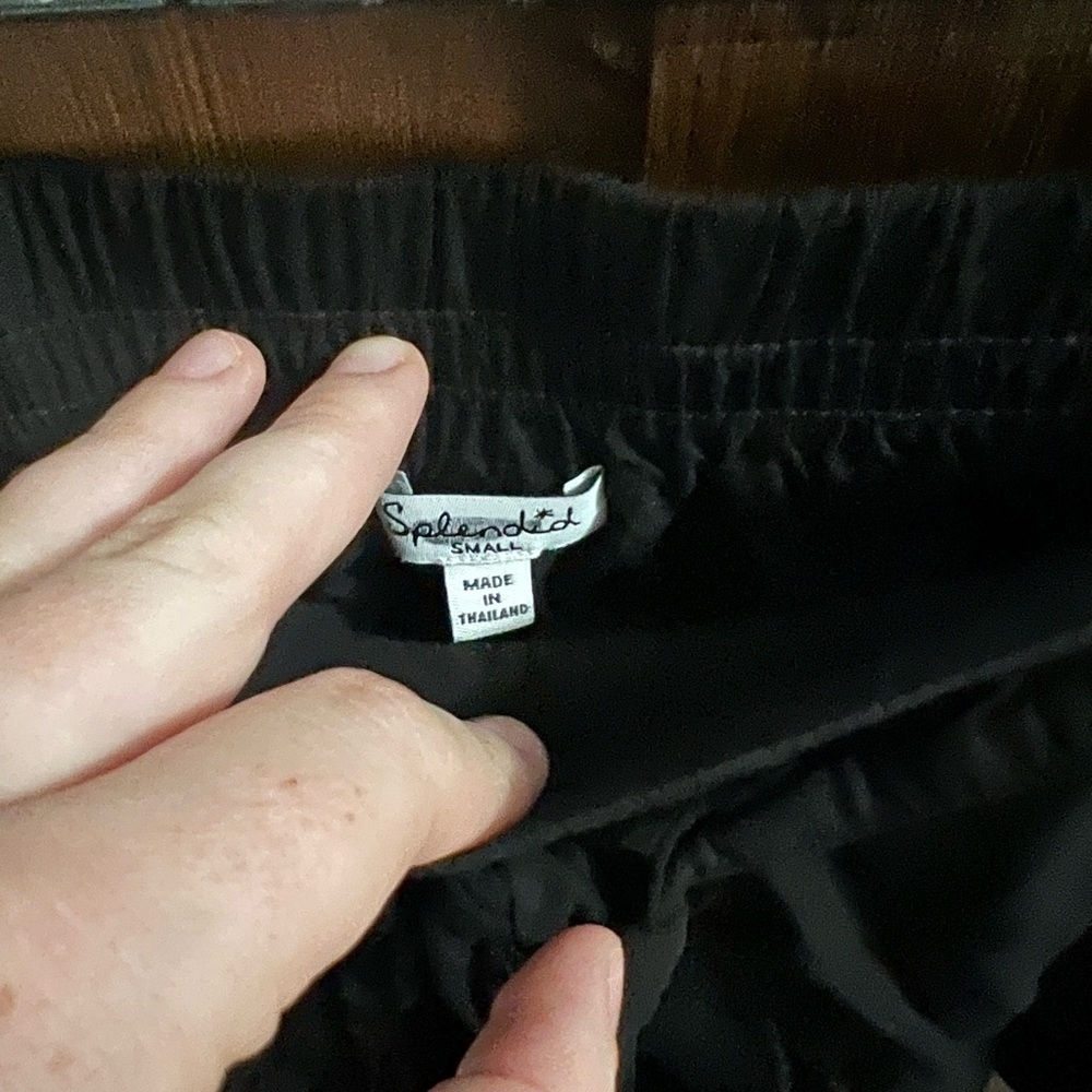 Splendid Shorts - Picture 3 of 5